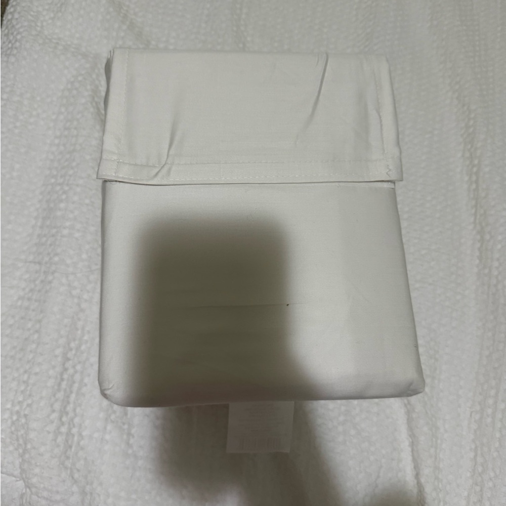 King Solid Performance (Sour Cream) Threshold Cotton Sateen
